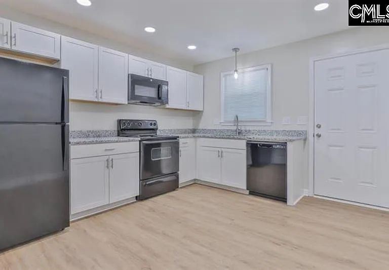 2129 Apple Valley Rd #B — Photo 10