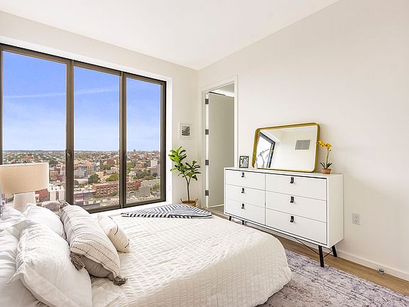 4th image of 545 Vanderbilt Ave #550-3JJ