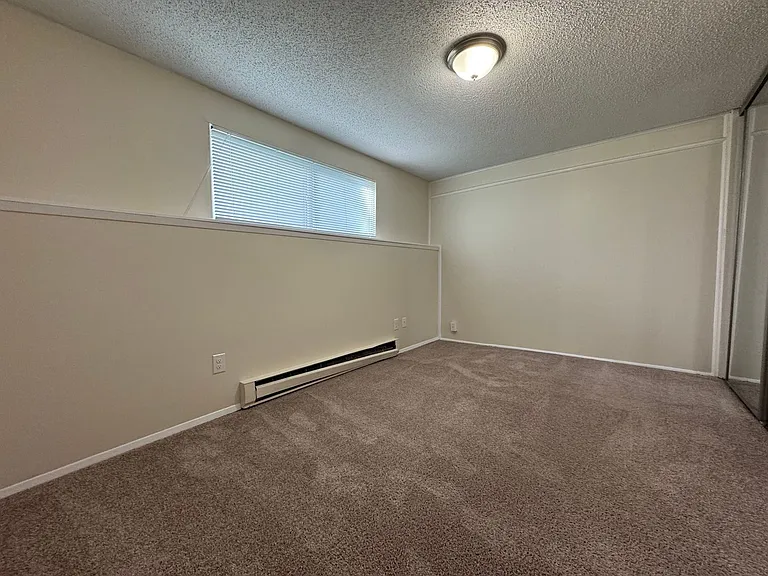 Annaron Apartments — Photo 7