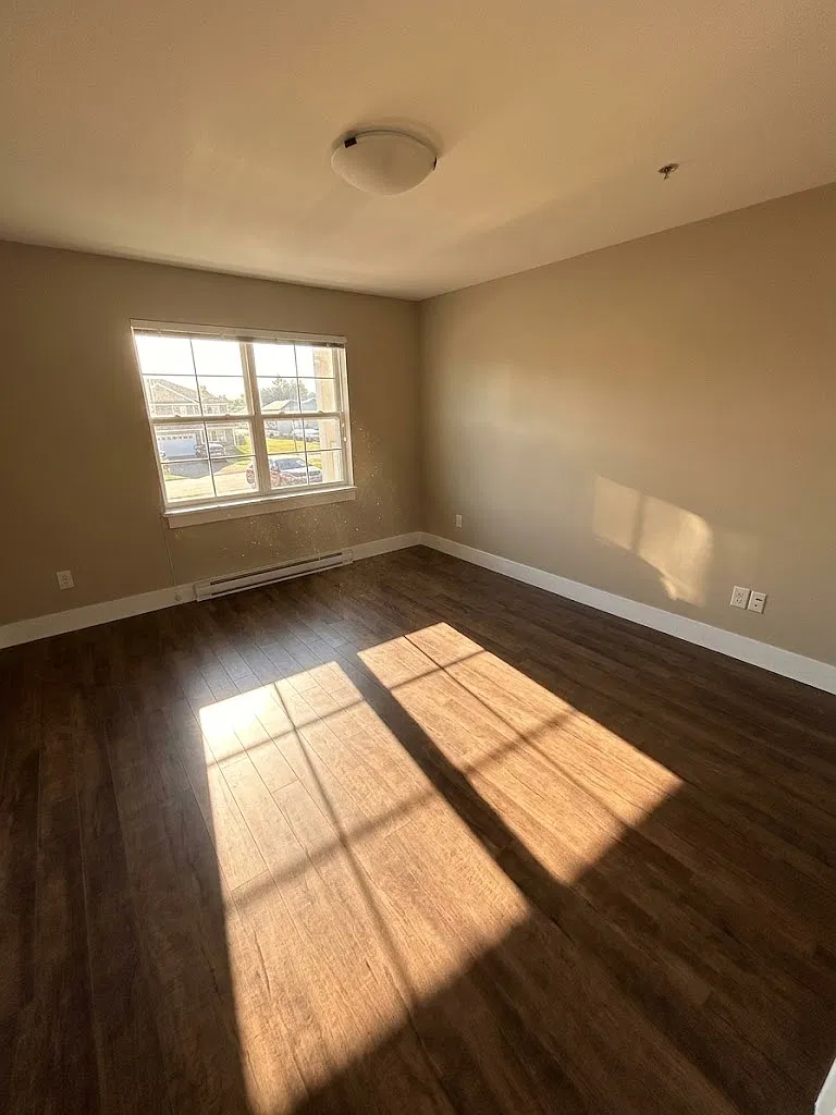100 Roselin Ct. — Photo 2