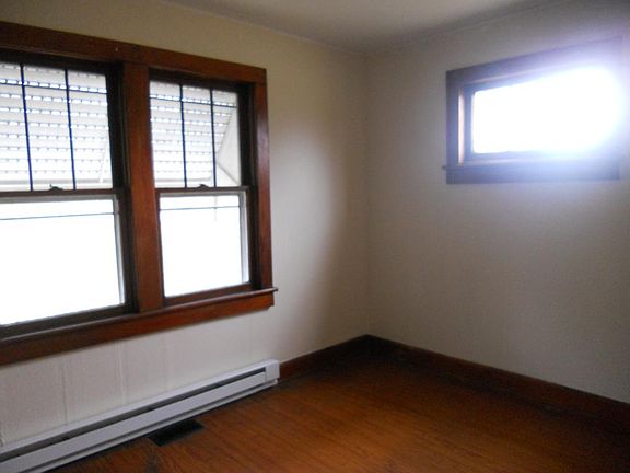 4th image of 325 N Whitcomb Ave