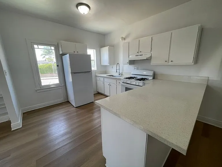 2229 Vineyard Ave — Photo 18