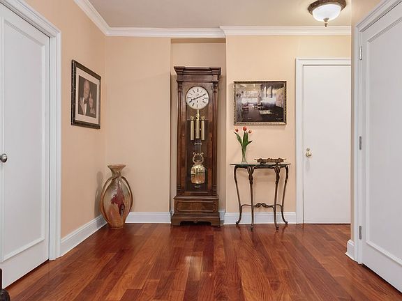 5th image of 900 Park Ave APT 3E