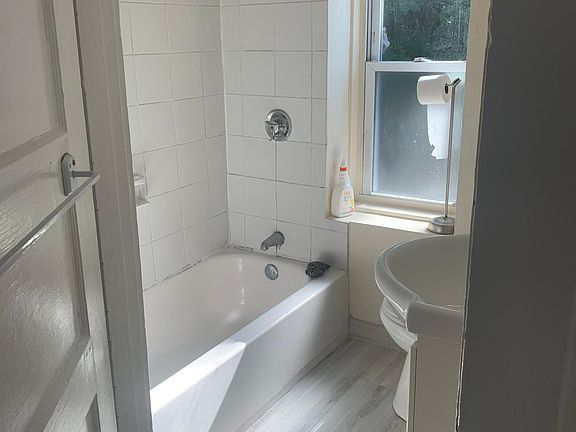 3rd image of 32 Stedman Ave Floor 2