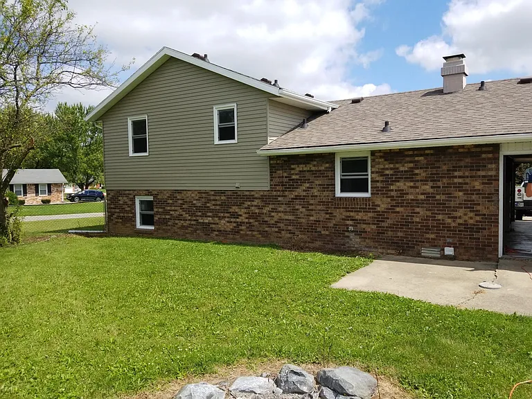 4233 Alhambra Dr — Photo 3