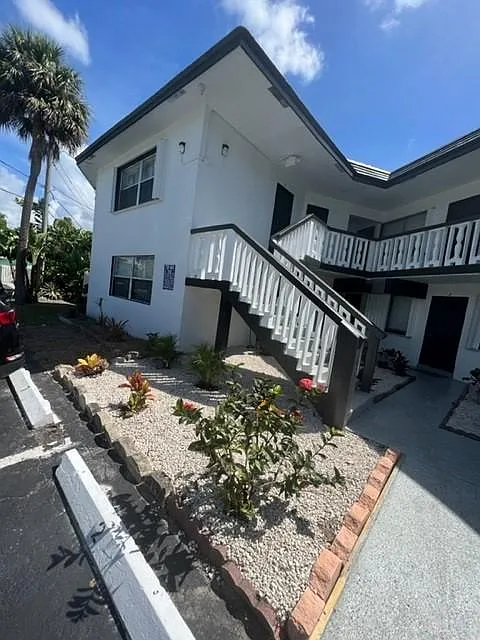 2 bed, 900 sqft, $1,895 — Photo 4