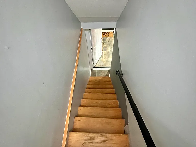 622 Renz St — Photo 25
