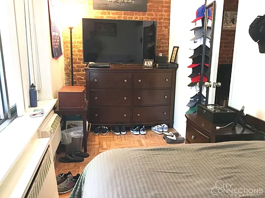 Rented by City Connections Realty | media 30