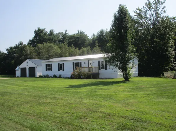 22 Plains Road, Oxford, ME 04270
