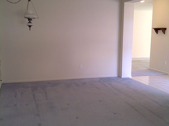 DR W/room for your large furniture