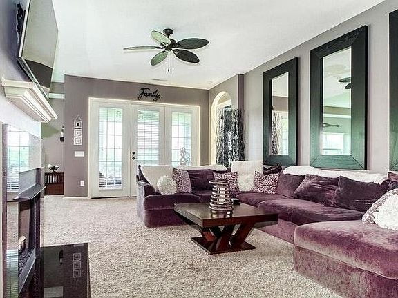 3rd image of 3667 Birkland Cir
