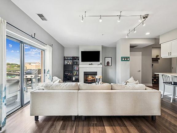 5th image of 1572 Maple Ave APT 506