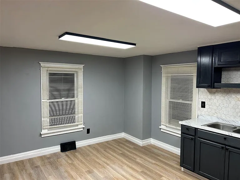2100 E Main St #1 — Photo 3