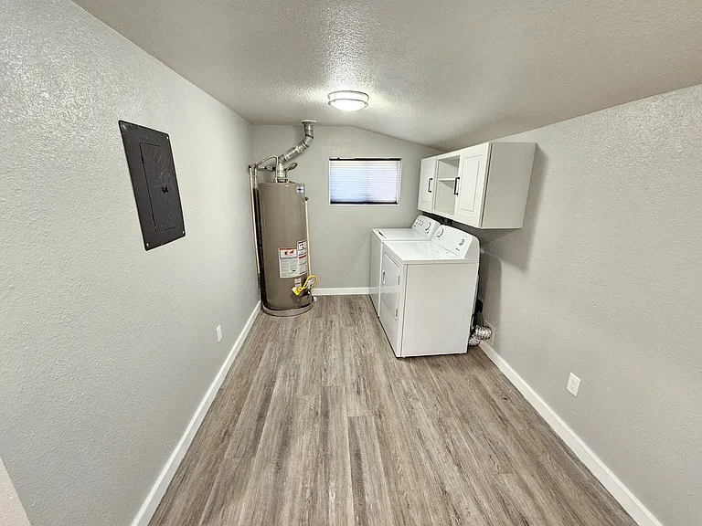 971 Walnut St — Photo 11