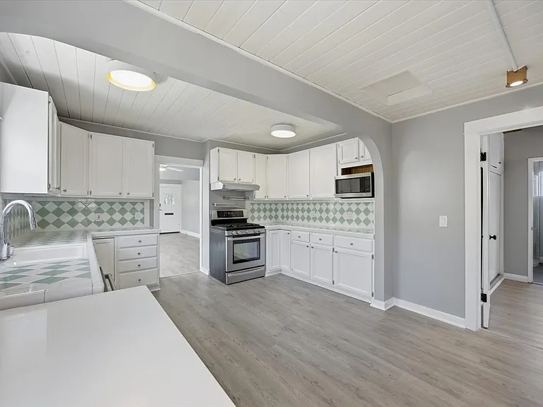 744 Flower Ave — Photo 47