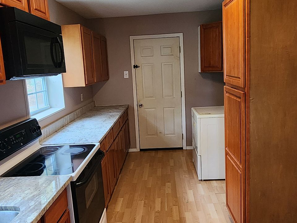 1st image of 76 Baird St