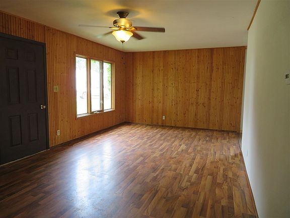 2nd image of 215 Jane Ct