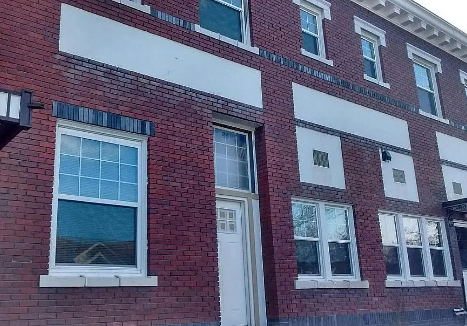 Federal Apartments — Photo 2