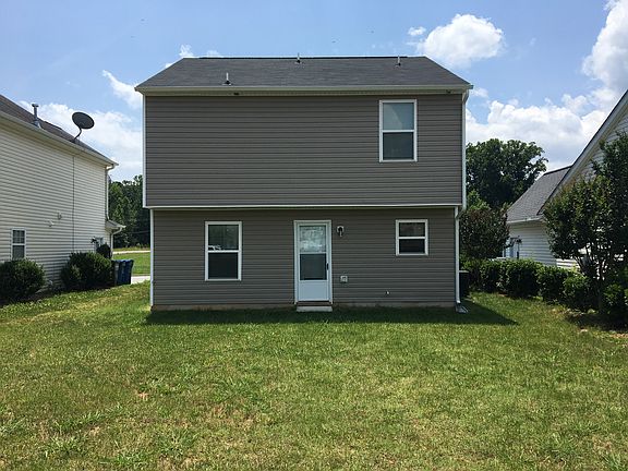 4th image of 1212 Waterlyn Dr