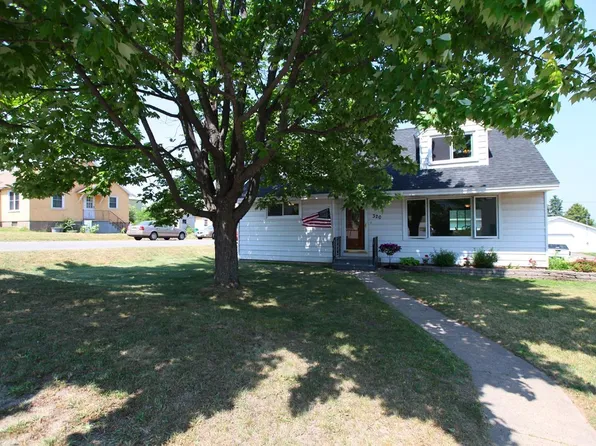 320 Michigan Avenue W, Gilbert, MN 55741