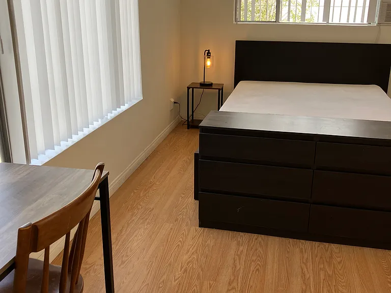 3911 Huron Ave #1 — Photo 6