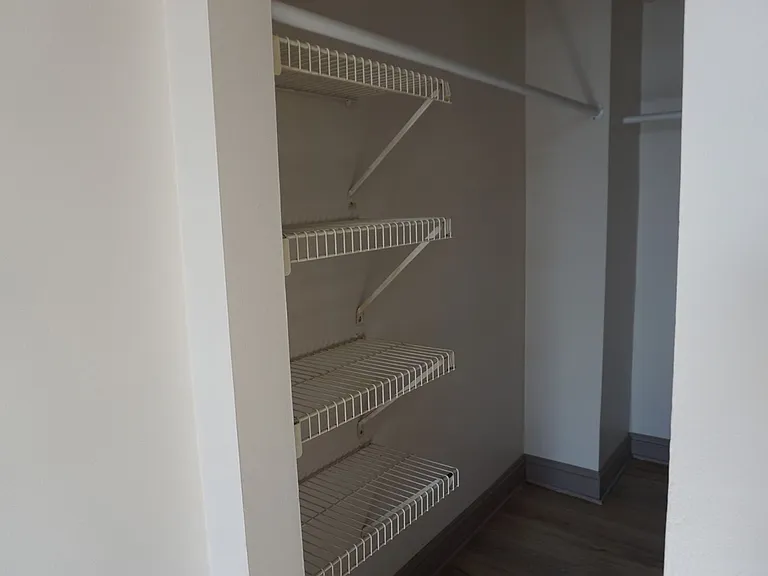 1110-1112 Sheffield Street — Photo 9