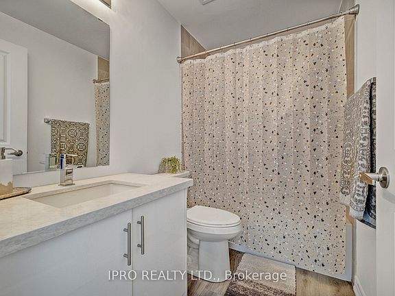 3rd image of 450 Dundas St E #705