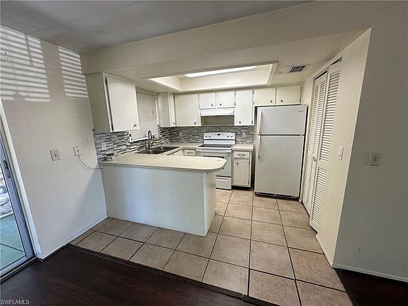 3rd image of 7209 Barragan Rd