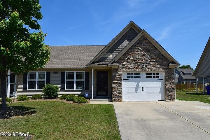 1st image of 2220 B Sweet Bay Dr