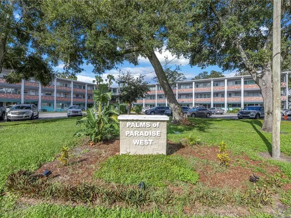 4300 58th St N APT 2016, Kenneth City, FL 33709