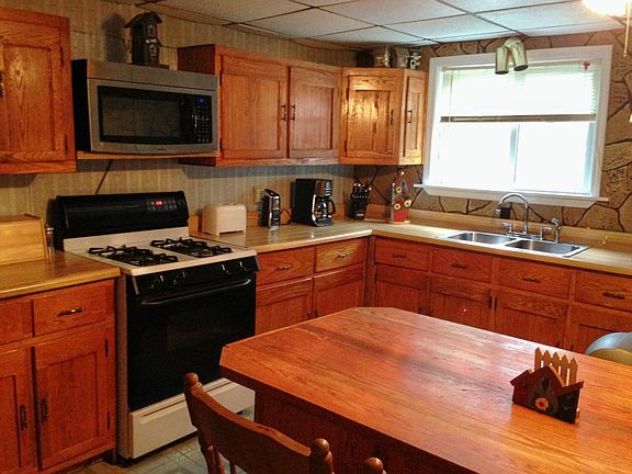 5th image of 301 Cushing Ave