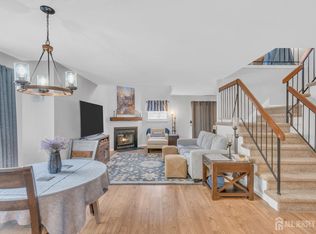 802 Reed Ct, Flemington, NJ 08822