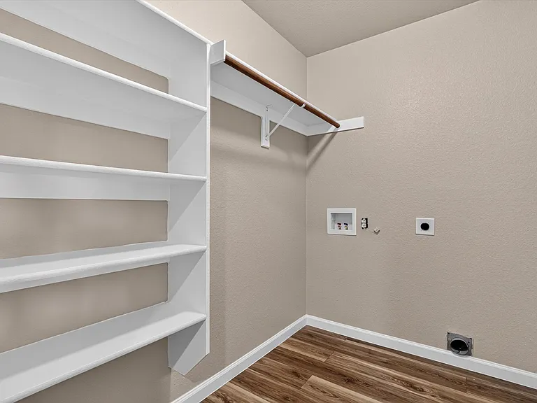 1412 Constantina Dr — Photo 16