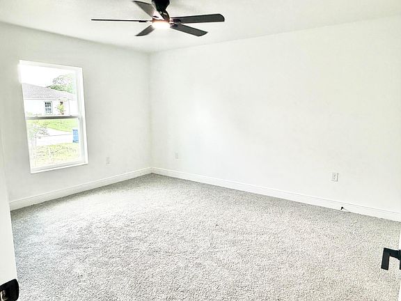 4th image of 443 Treemont Avenue