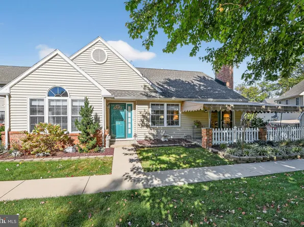 136 Heather Ln, Wyomissing, PA 19610