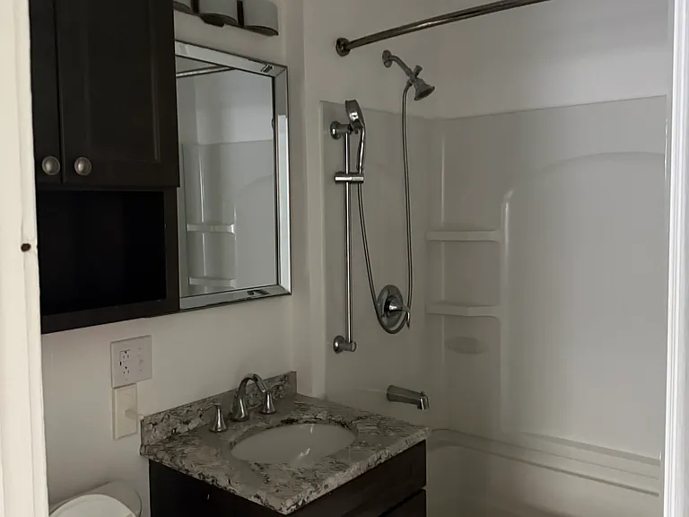 124 Melrose Ave #2 — Photo 4