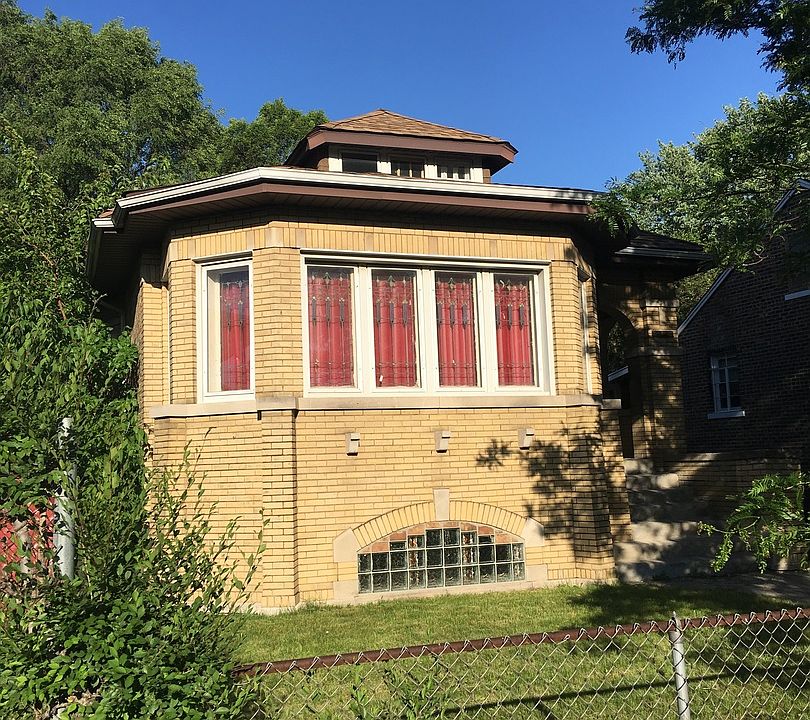 2nd image of 7521 S Emerald Ave
