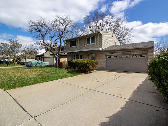 2nd image of 27390 Pierce Ave