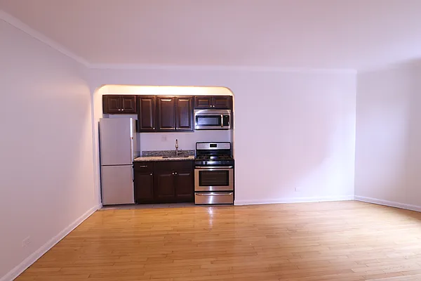 Rented by A&E Real Estate Management | media 7