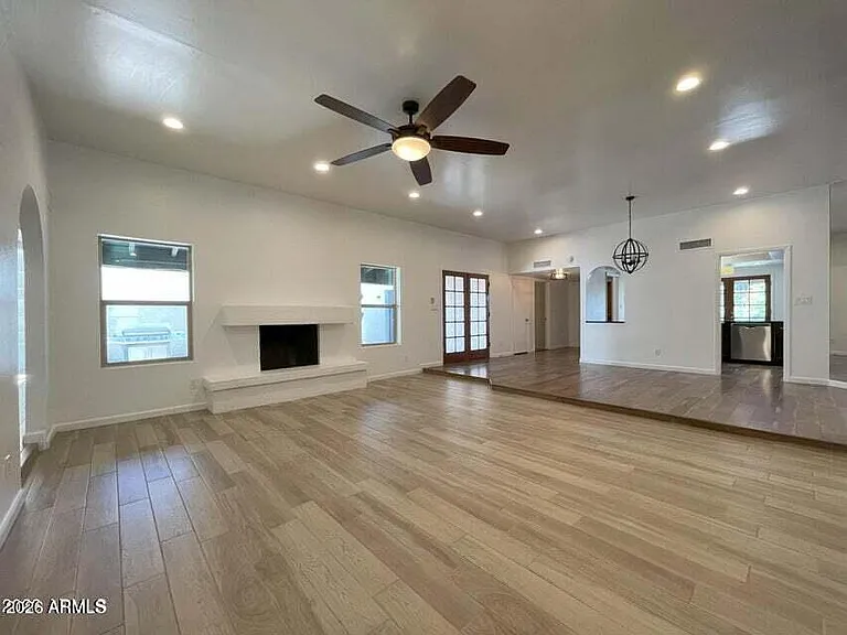 12847 N 40th Way — Photo 1