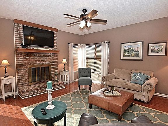 3rd image of 5775 Sells Mill Dr