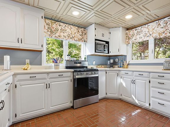5th image of 11773 42nd St NE