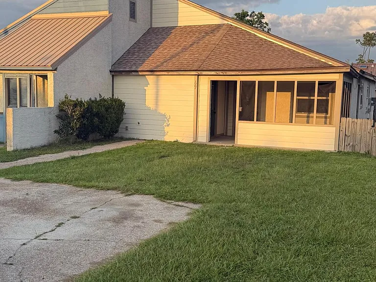 127 Kacy Ln — Photo 2