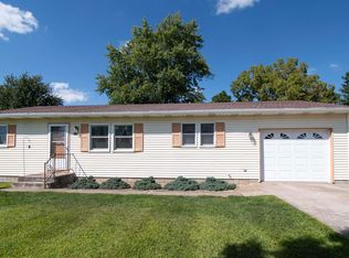 516 Park Meadow Dr, Ligonier, IN
