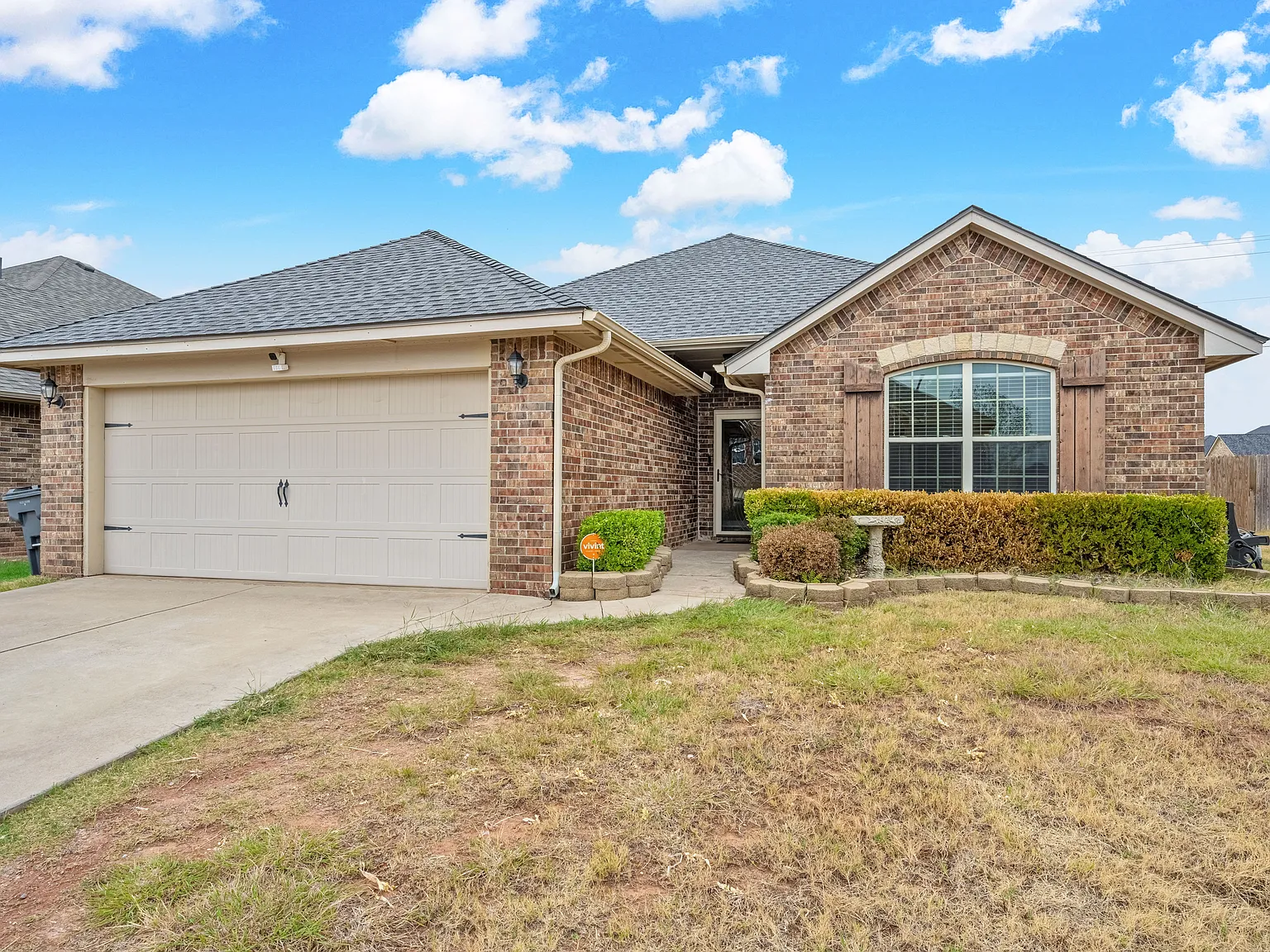4 bed, 1600 sqft, $1,950 — Photo 2
