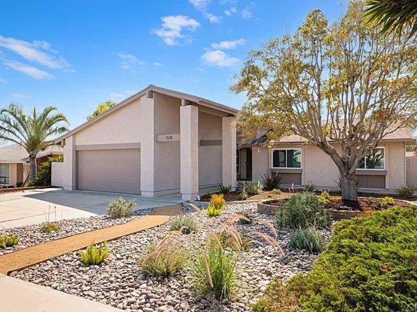 724 Granada Dr, Vista, CA 92083