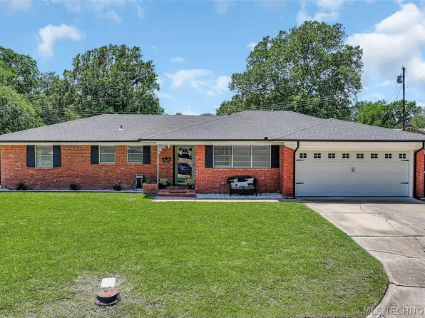 825 Pershing Dr W, Ardmore, OK 73401