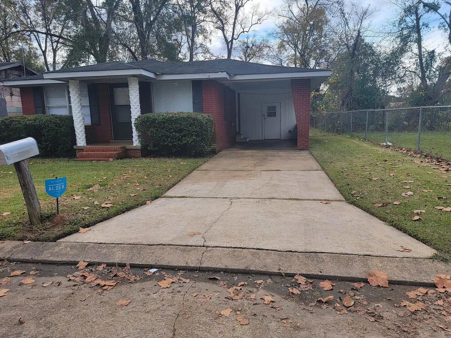 2 bed, 1022 sqft, $775 — Photo 2