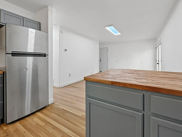 309 Redwood Dr — Photo 7