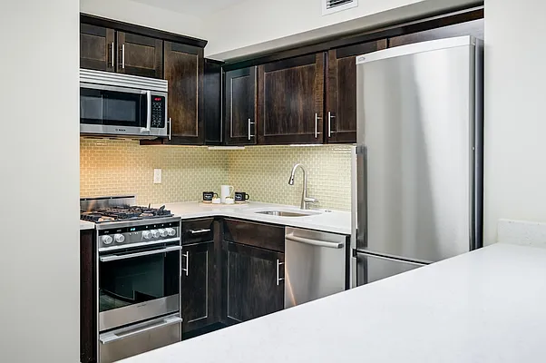 Rented by Greystar | media 1